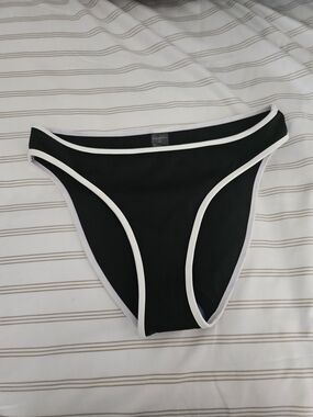 Good American Better Bikini Bottom Black with White Trim